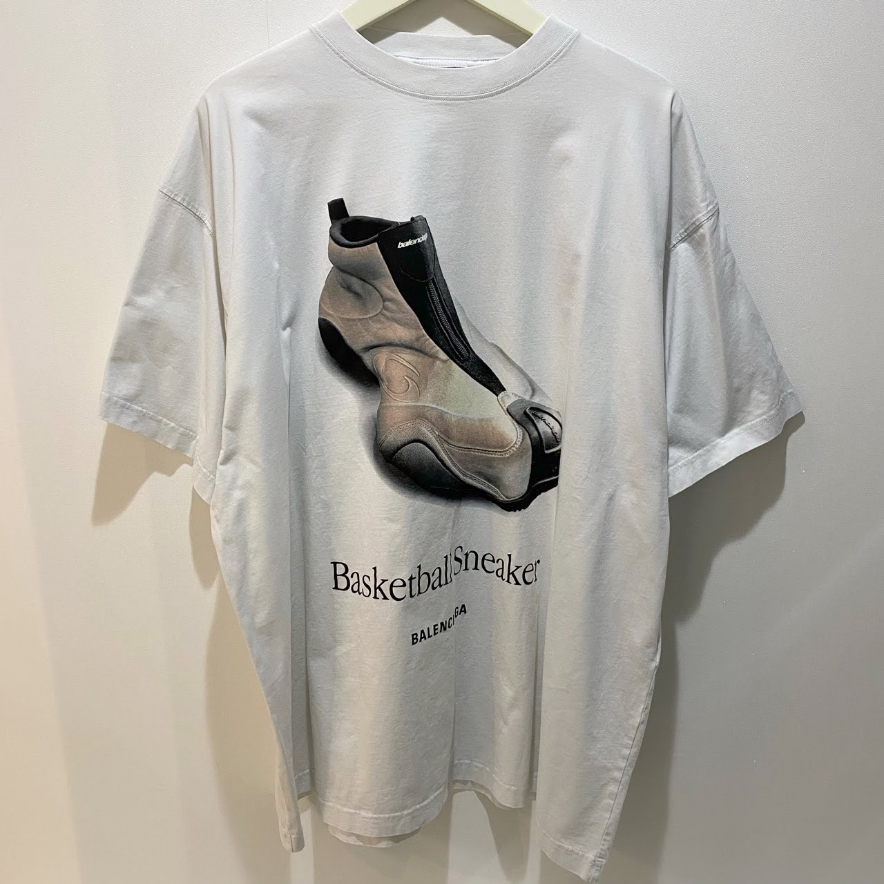 BALENCIAGA