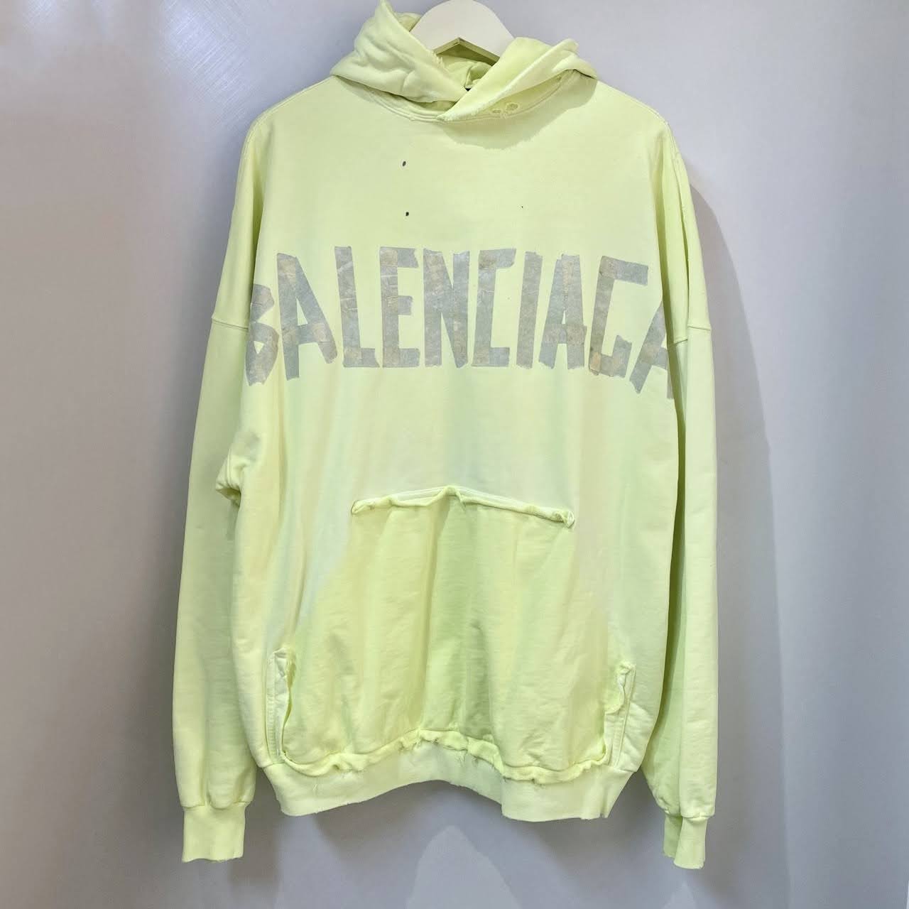 BALENCIAGA