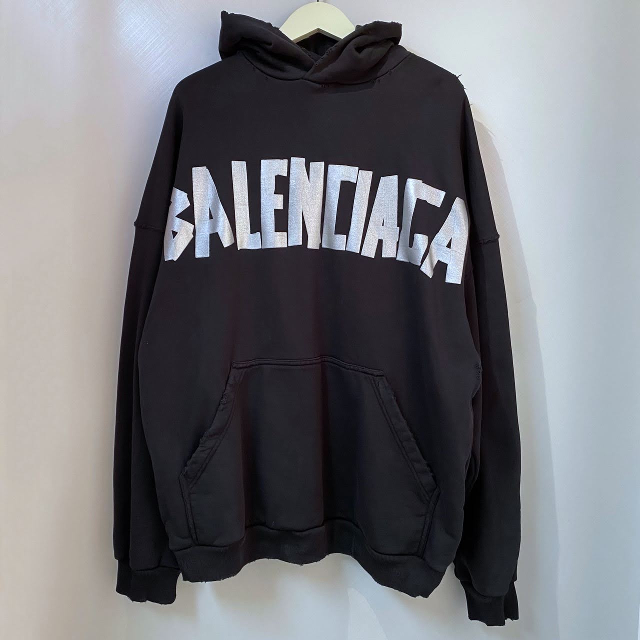 BALENCIAGA